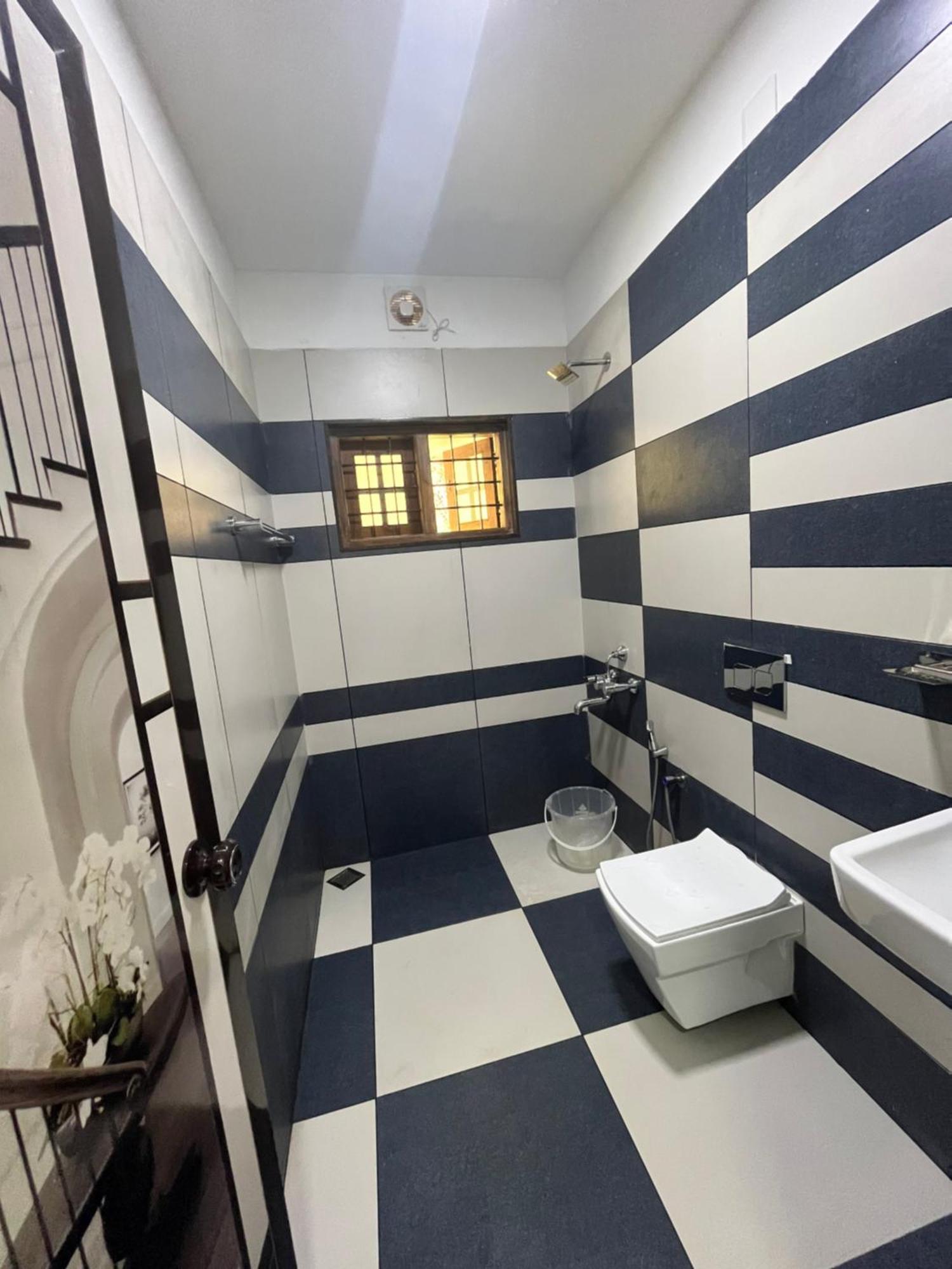 Mount Court Munnar Hotel Kültér fotó